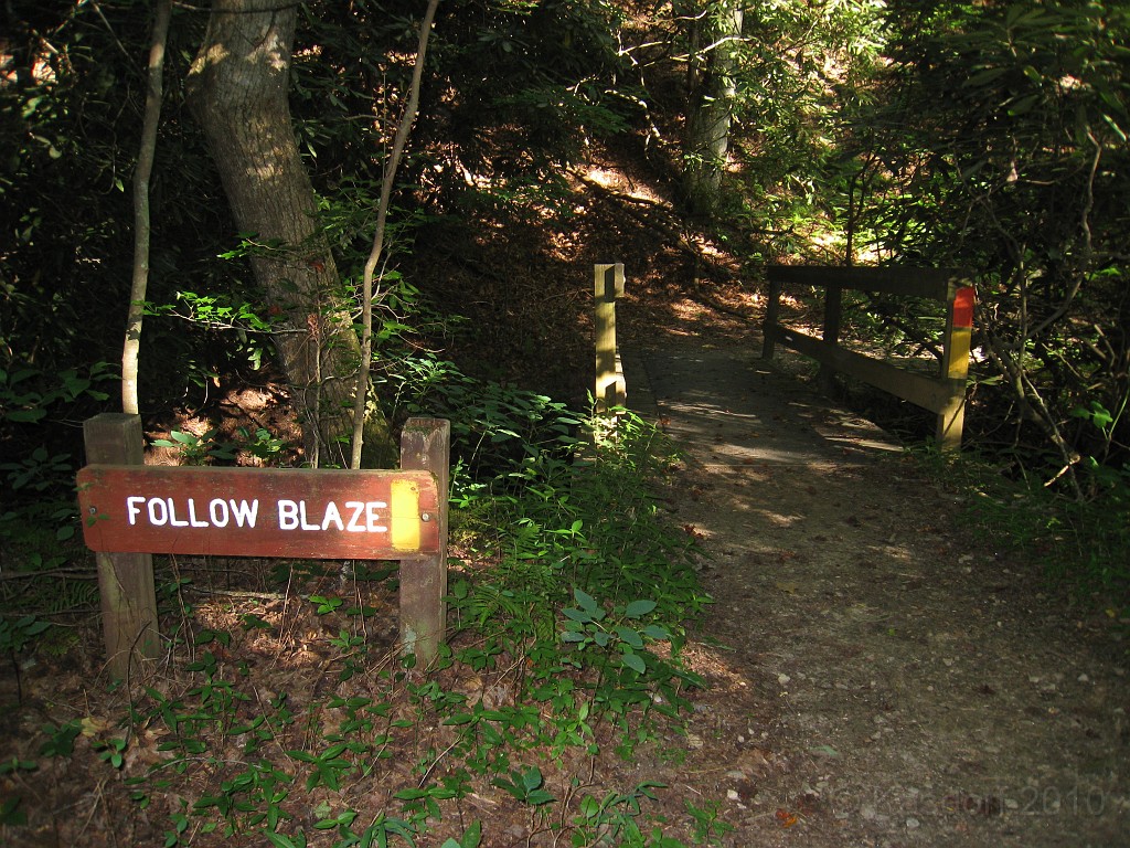 Helen to Unicoi 2010 0455.jpg - Wait! Don't follow the Yellow blaze, we want the orange.. okay it's over on the end of the bridge.